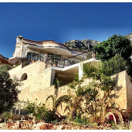 Vilă Valo Kalkan